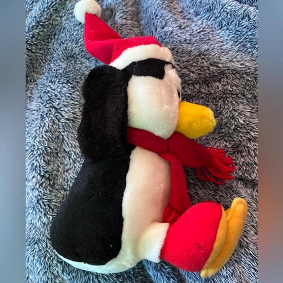 Penguin plush on skates - Picture 2 of 9